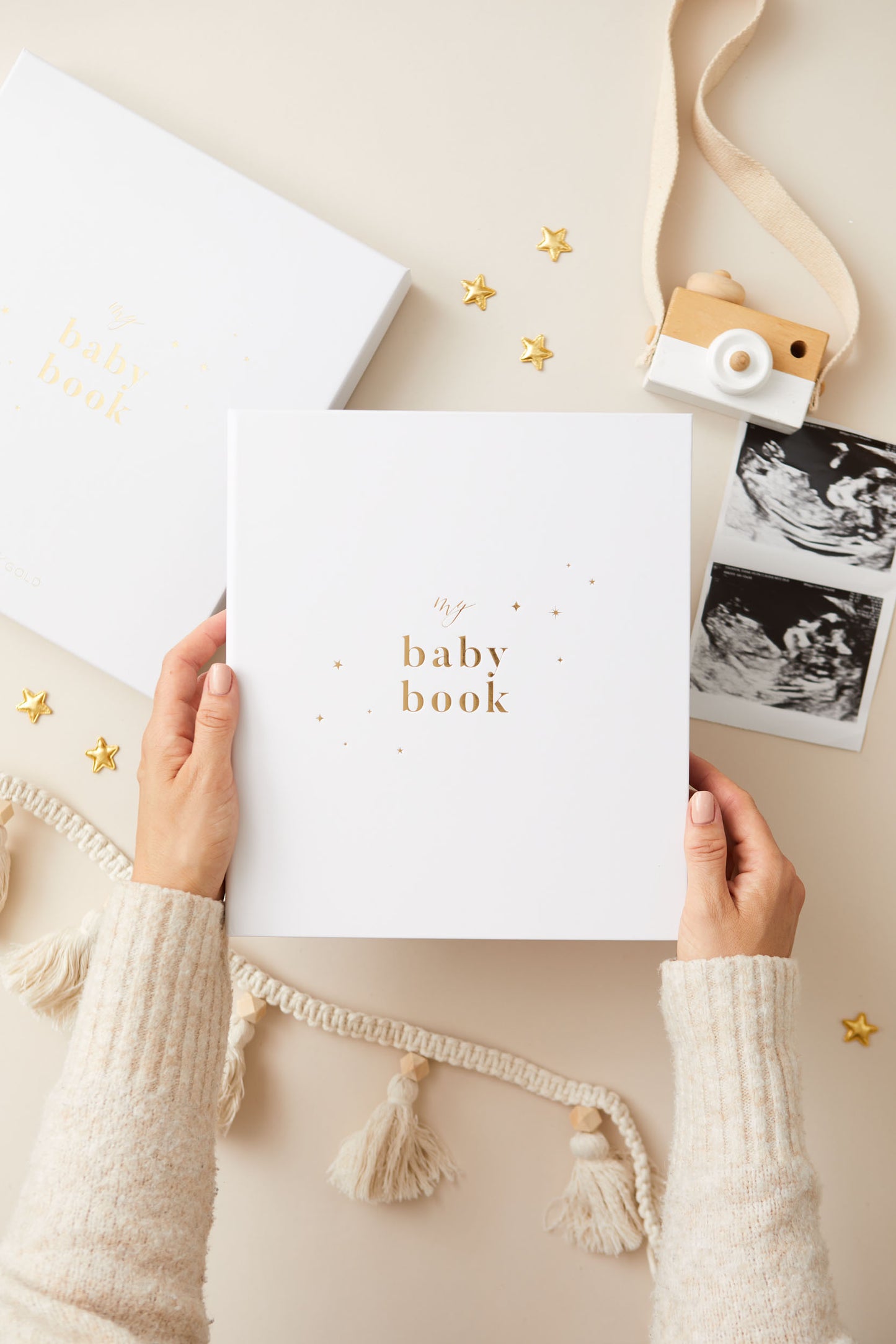 Baby book White